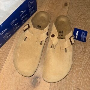 Birkenstock Boston Suede Latte Cream Clogs